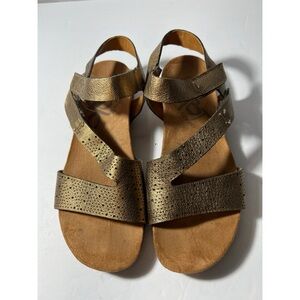 Otot Women's Gold Sandals